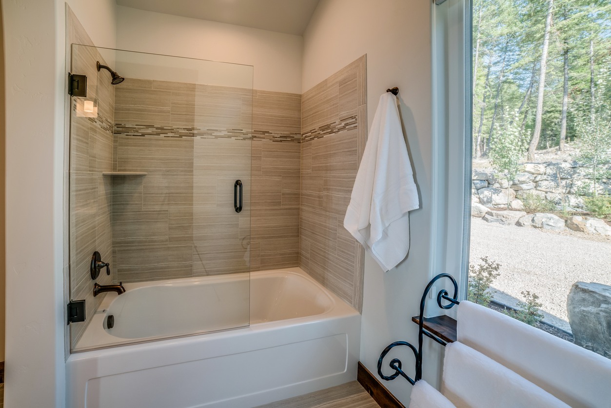 Shower & Tub Installation in Taylor